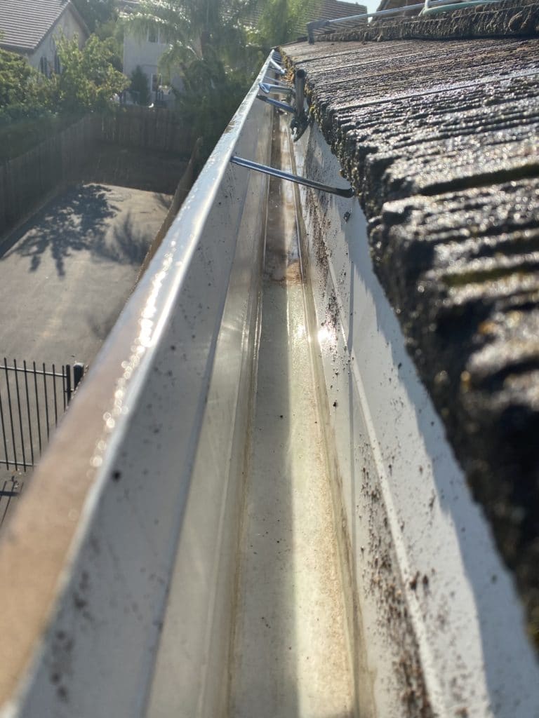 Can Clogged Gutters Lead To Flooding? Sierra Vista Maintenance Sacramento CA Cleaning Company Sacramento CA Gutter Cleaning