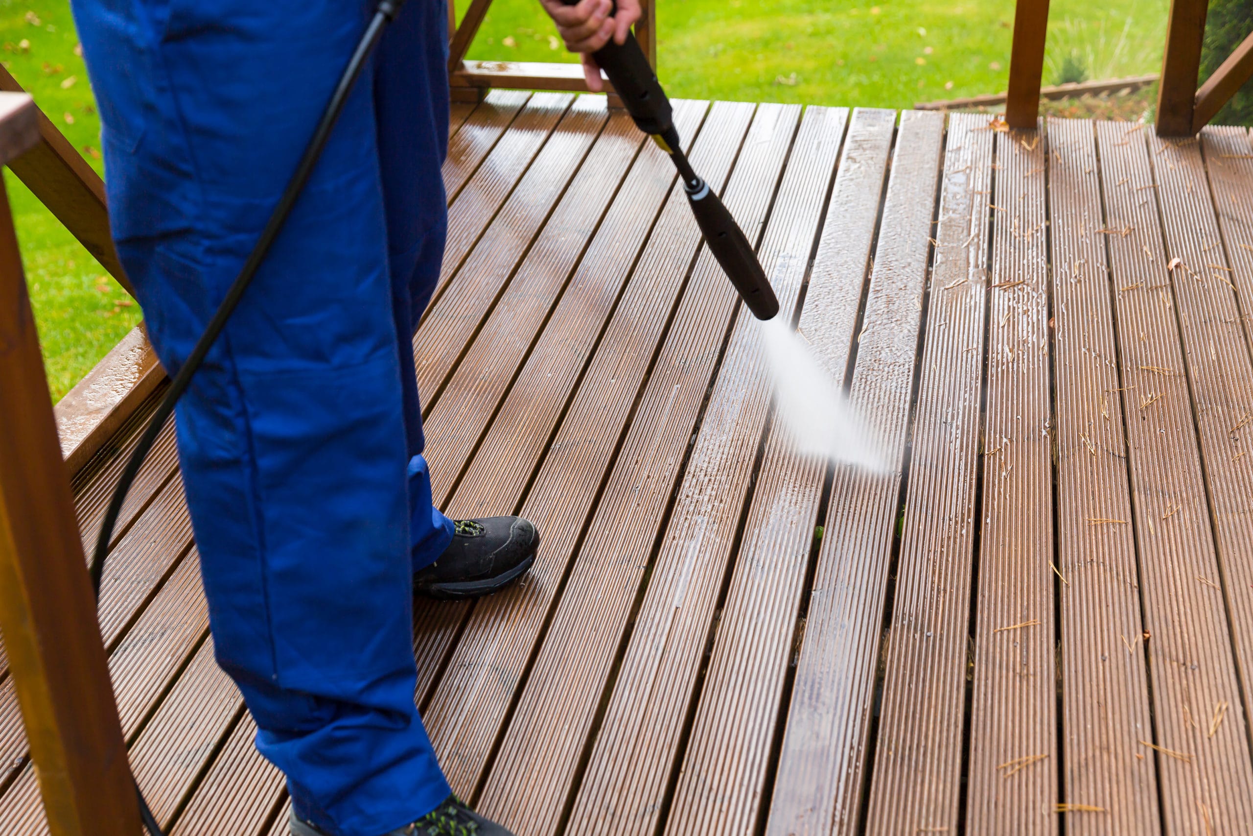 soft washing pressure washing services