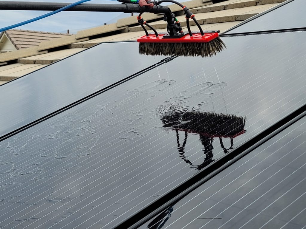 Solar panel cleaning in Sacramento Solar Panel Cleaning