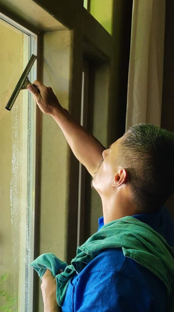 What Makes Professional Window Cleaning Worth The Money? Professional window cleaning